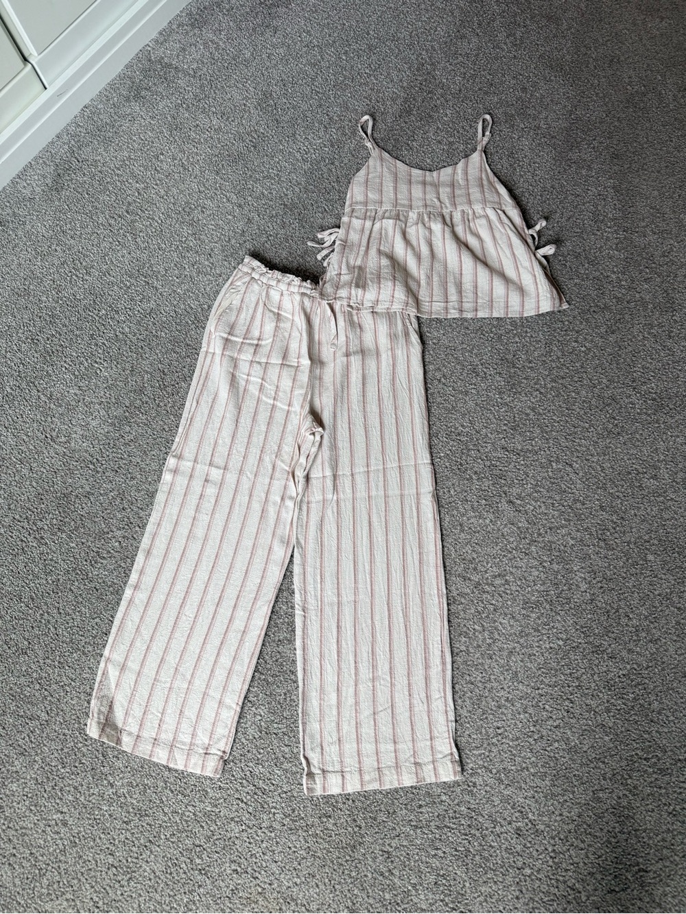 art class Cream and Light Pink Striped Two-Piece Set. Medium M 8